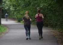 Alternating between Running and Walking